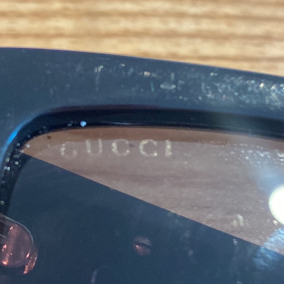 GUCCI OVERSIZE SUNGLASSES - Picture 7 of 16
